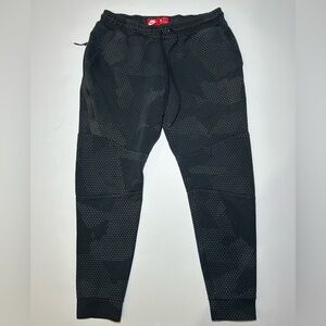 Nike Men's Tech Feece Joggers Black Large